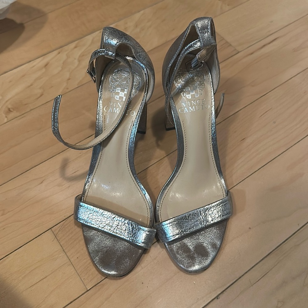 Vince Camuto, silver textured leather